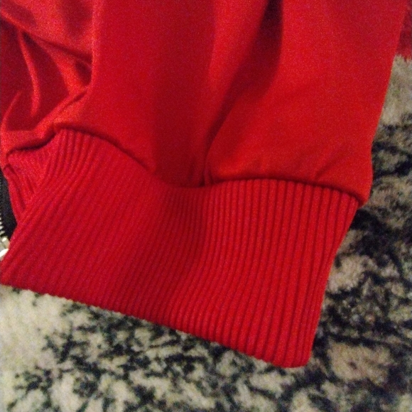 Nwot forever 21 cropped zip top - Picture 4 of 4